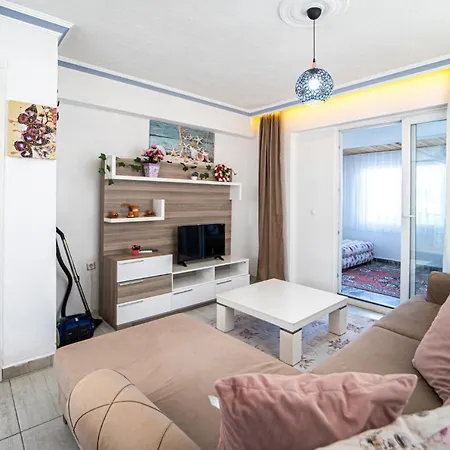 Fully Furnished Flat With Garden In Apartment *