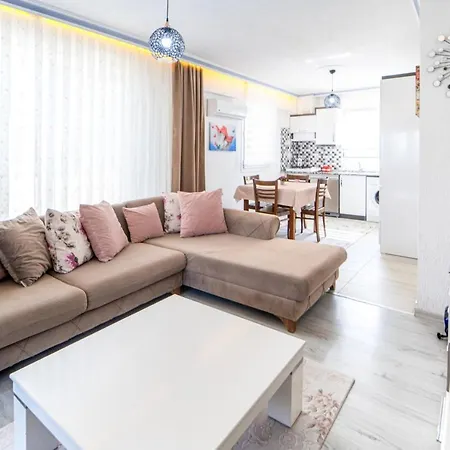 Apartment Fully Furnished Flat With Garden In